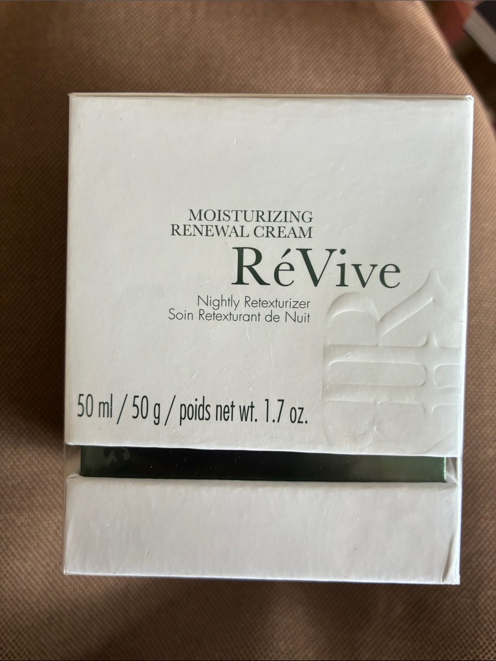 Moisturizing Renewal Cream - White